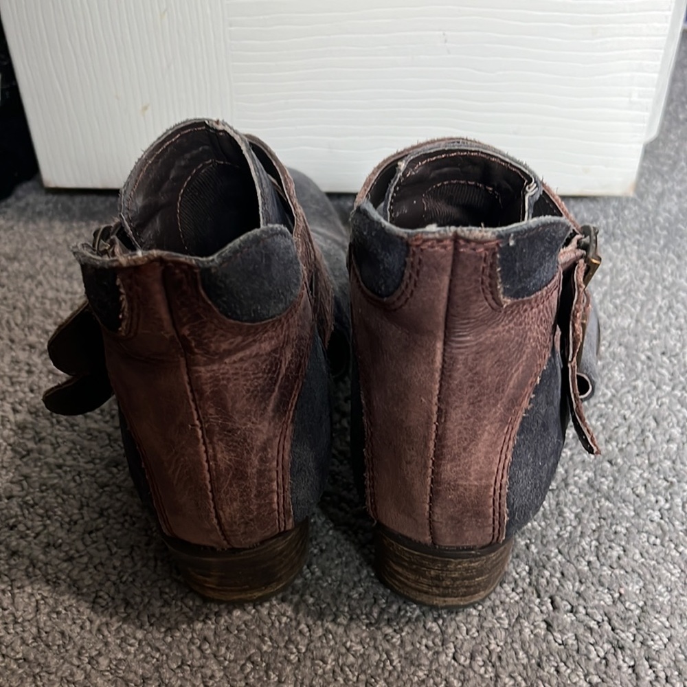 Booties - Picture 4 of 4